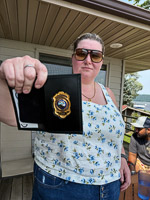 0026 Guttenberg 2025 Ellen With Badge